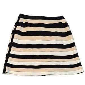 Size 0 pleated skirt White House Black Market